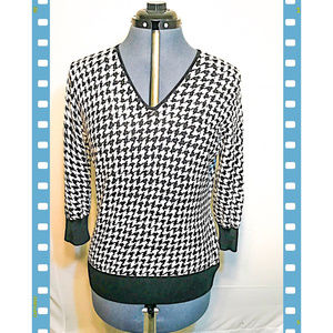Peter Nygard Black/White  Houndstooth Sweater